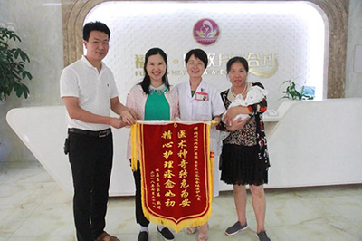 一篇《我从“生门”死里逃生》感动众多网友,今天她来福兴感谢救